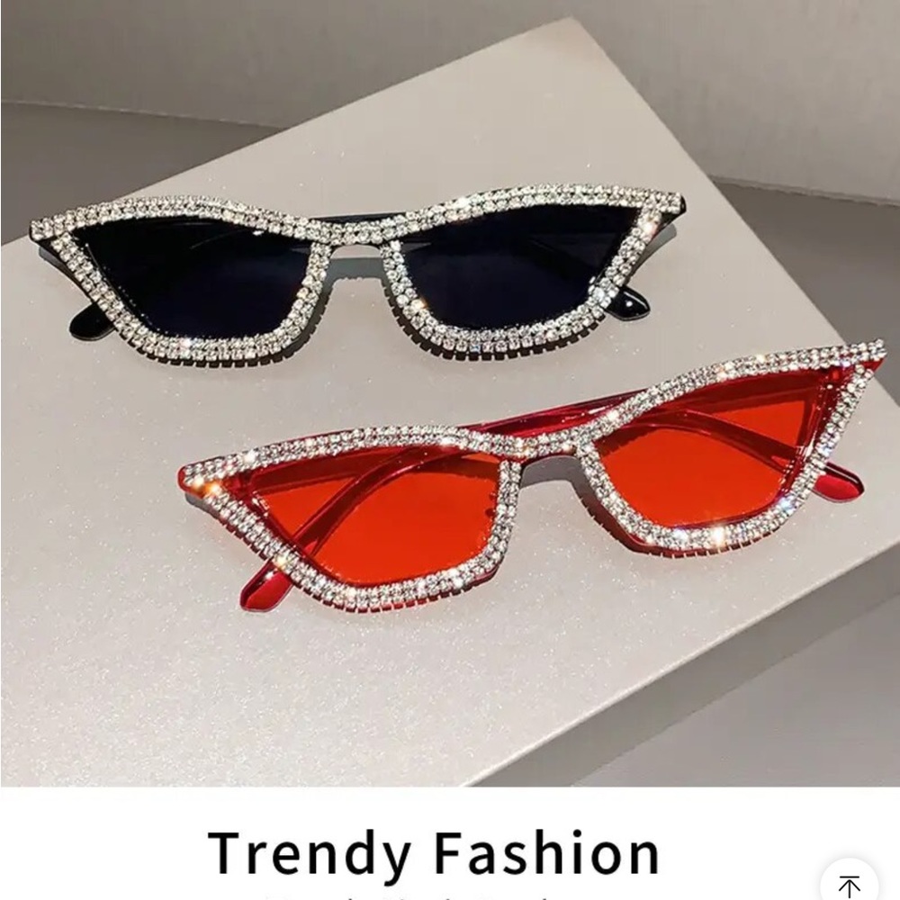 Diamond Sparkle Bling Rhinestone Sunglasses!